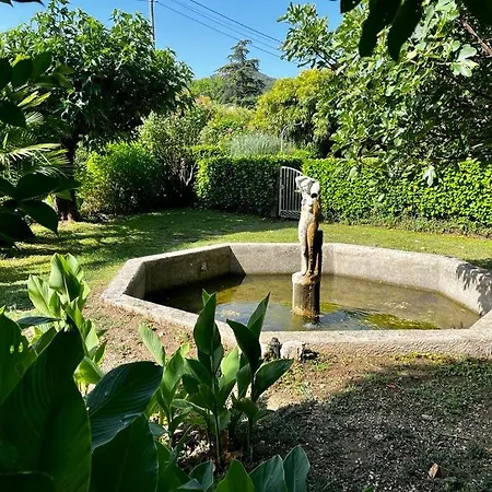 Les Et La De Labahou Bed & Breakfast